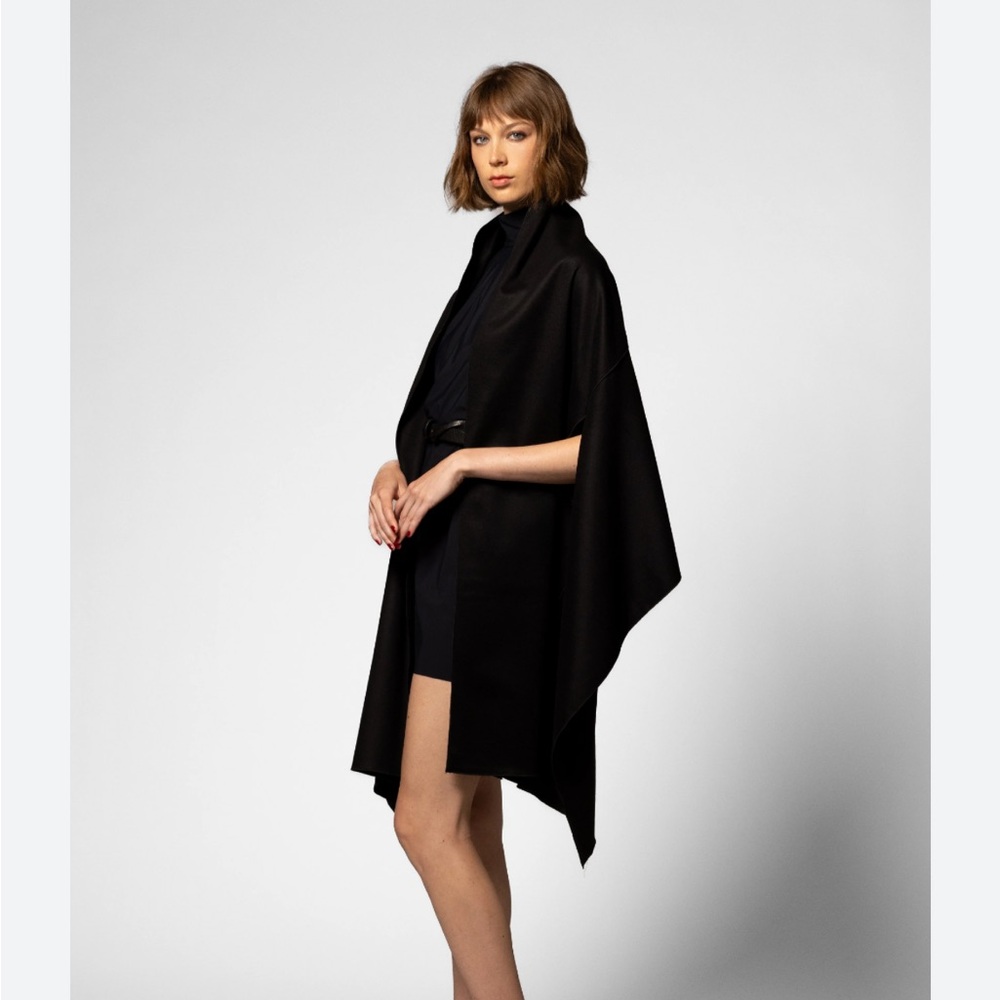 Maria Pinto Black Shawl